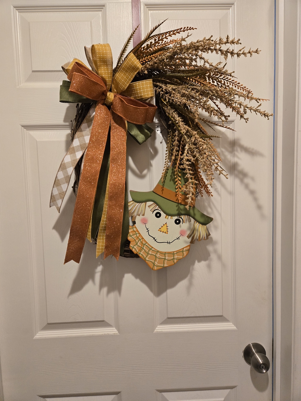 Autumn Scarecrow Wreath in Orange, Green & Cream